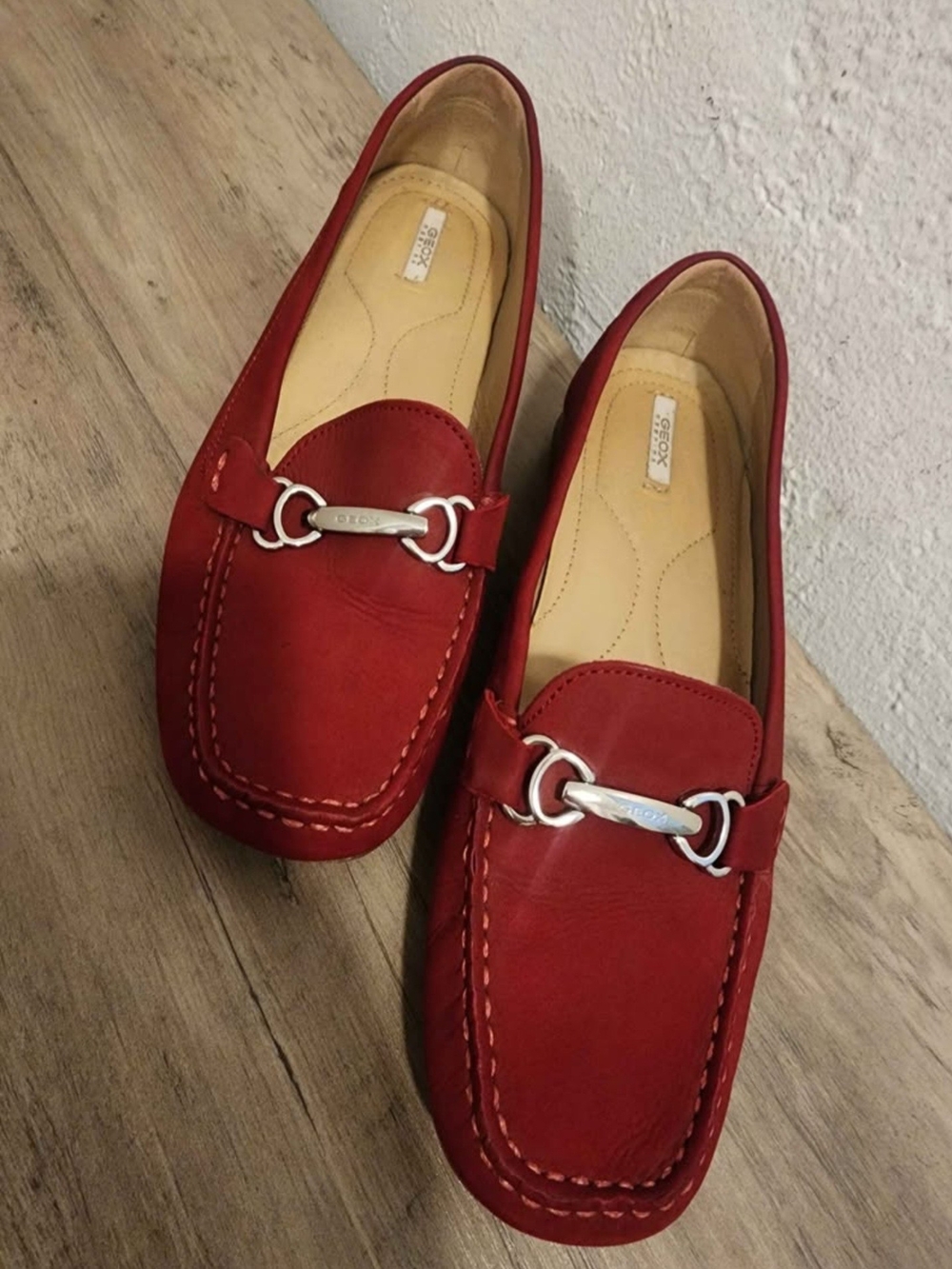 Geox Women's Red Leather Loafers Silver Hardware Size 39